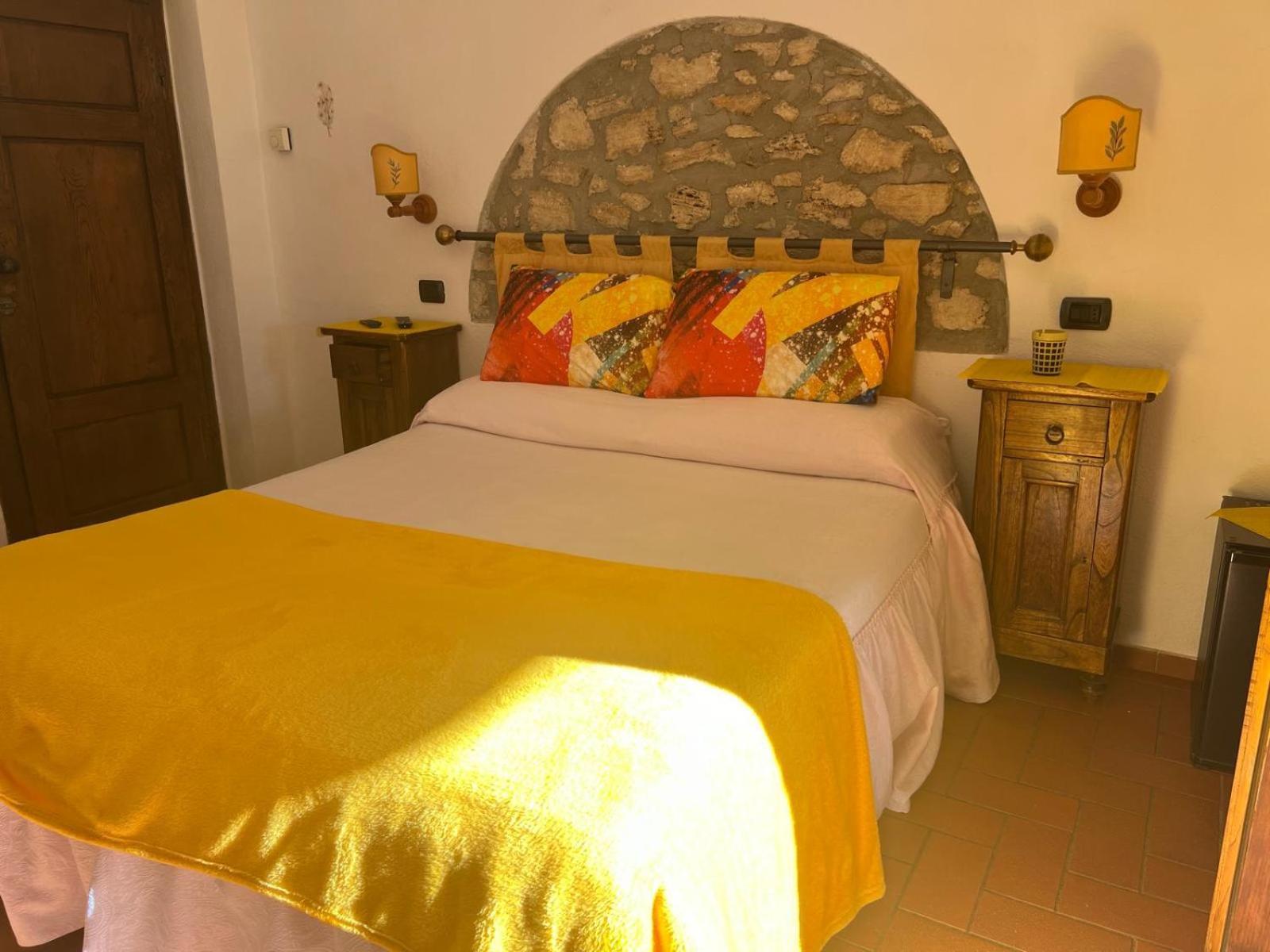 Agriturismo La Castellina サトゥルニア エクステリア 写真